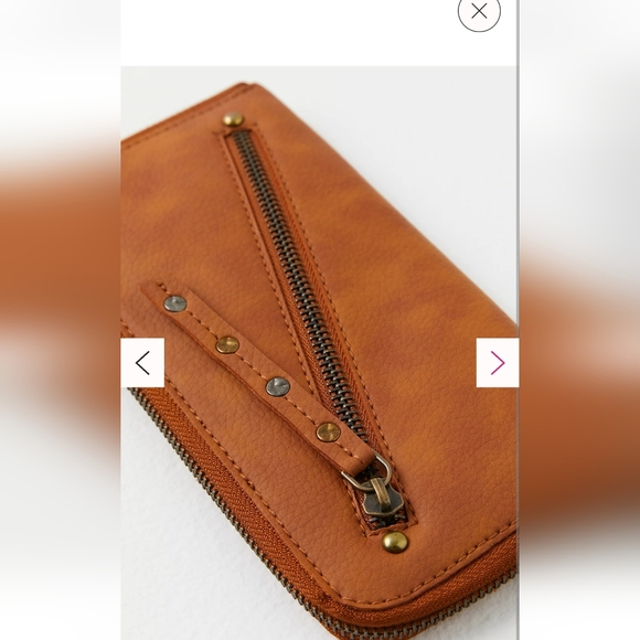 Free People Handbags - Free People vegan leather wristlet/wallet